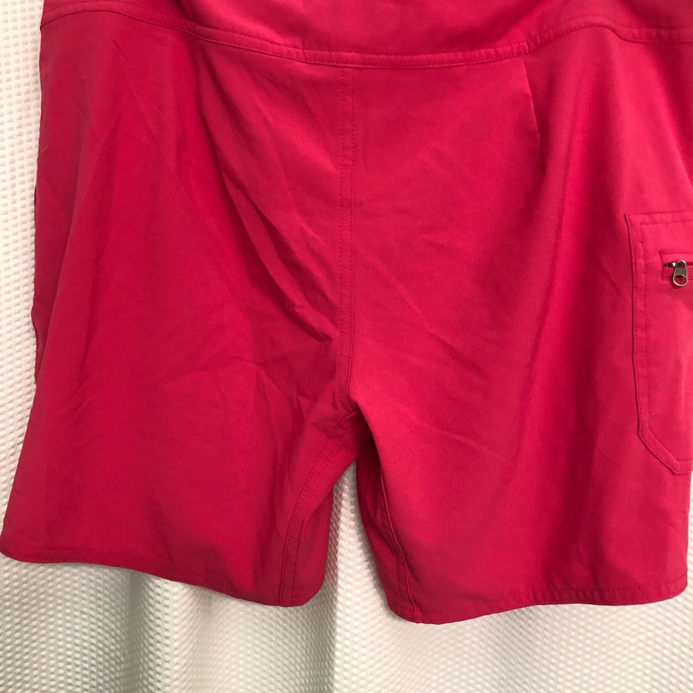 Patagonia Women’ Fuchsia Pink Shorts. - Picture 2 of 7